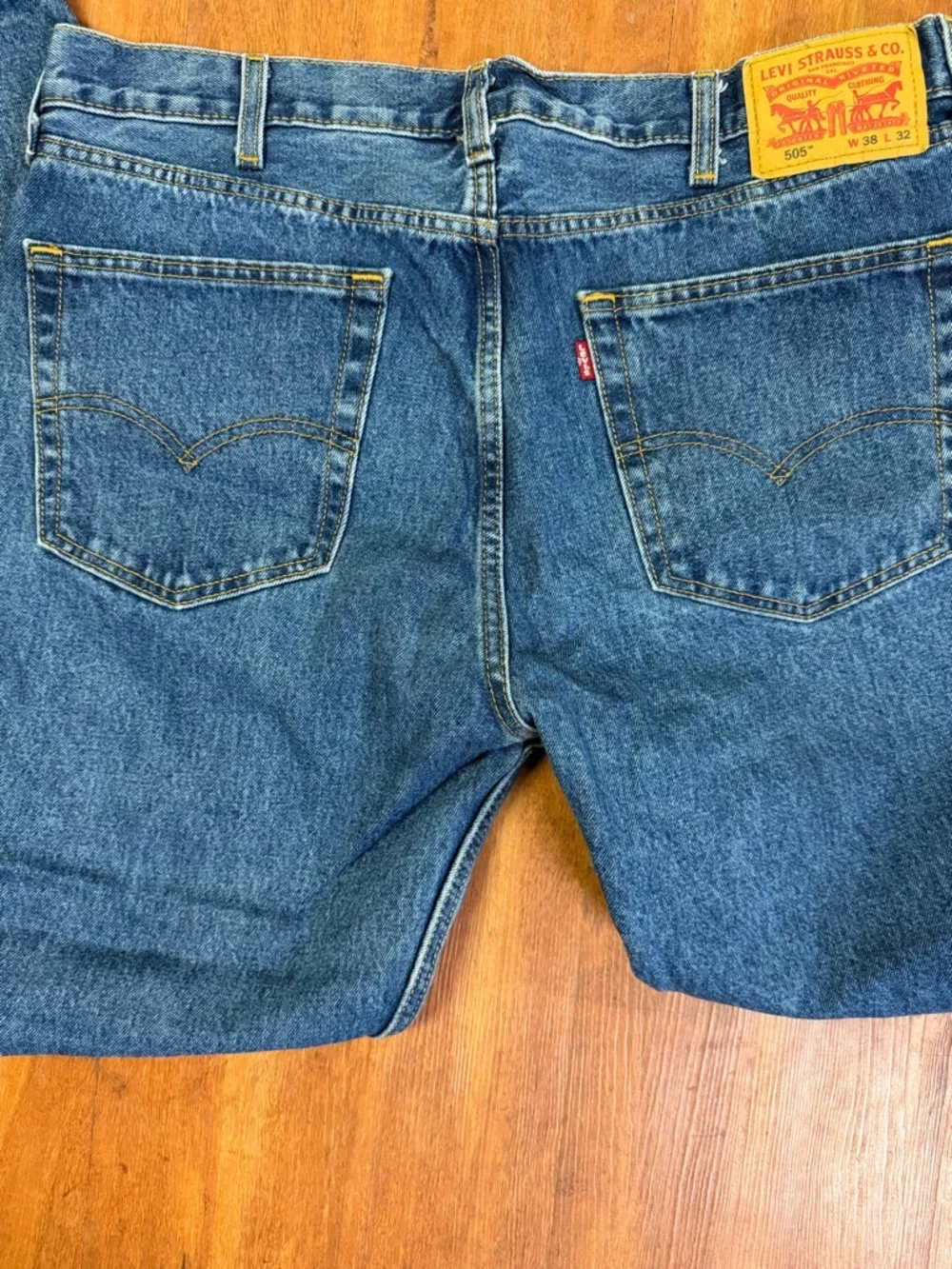 Levi's 505 Men’s denim straight leg fit 38 X 32